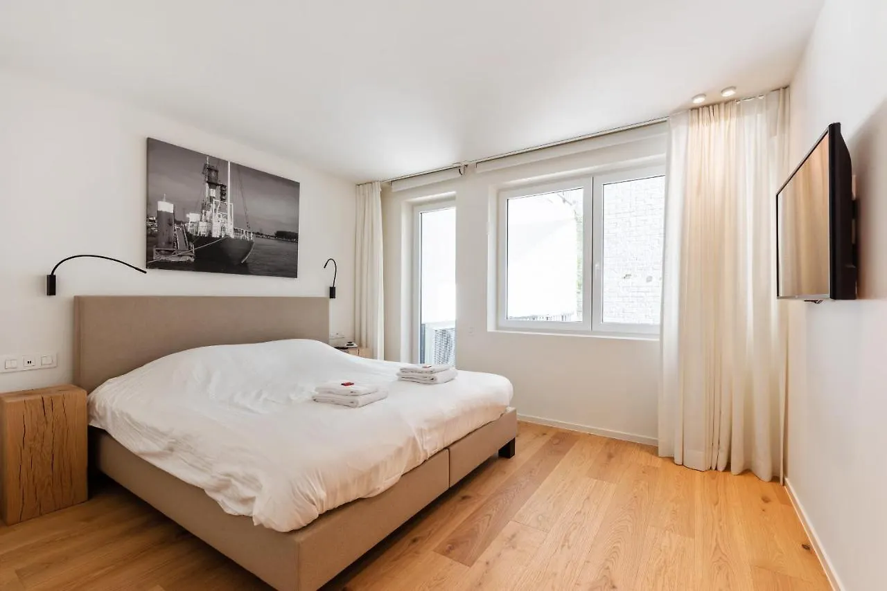 Hyper-Luxeappartement, zeezicht, centrum, airco, optie hotelservices Oostende België